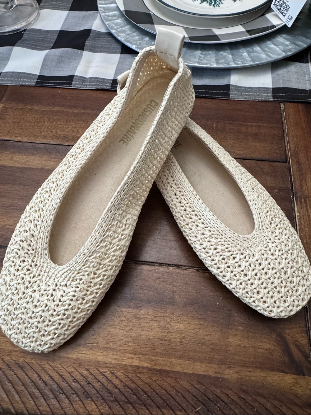 Womenโs Cushionaire Natural Weave Ballet Flats - Cream size 7 NWOT